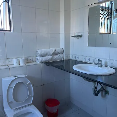 Ary Homestay Nyali - On 5Th Avenue Mombasa Exterior photo