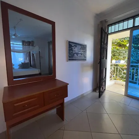 Ary Homestay Nyali - On 5Th Avenue Mombasa Exterior photo