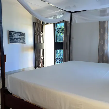 Ary Homestay Nyali - On 5Th Avenue Mombasa Exterior photo