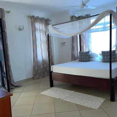 Ary Homestay Nyali - On 5Th Avenue Mombasa Exterior photo