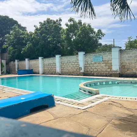 Ary Homestay Nyali - On 5Th Avenue Mombasa Exterior photo