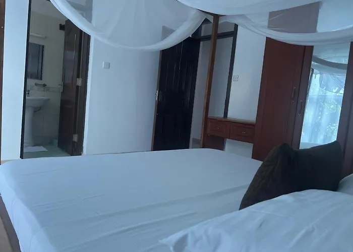 Ary Homestay Nyali - On 5Th Avenue