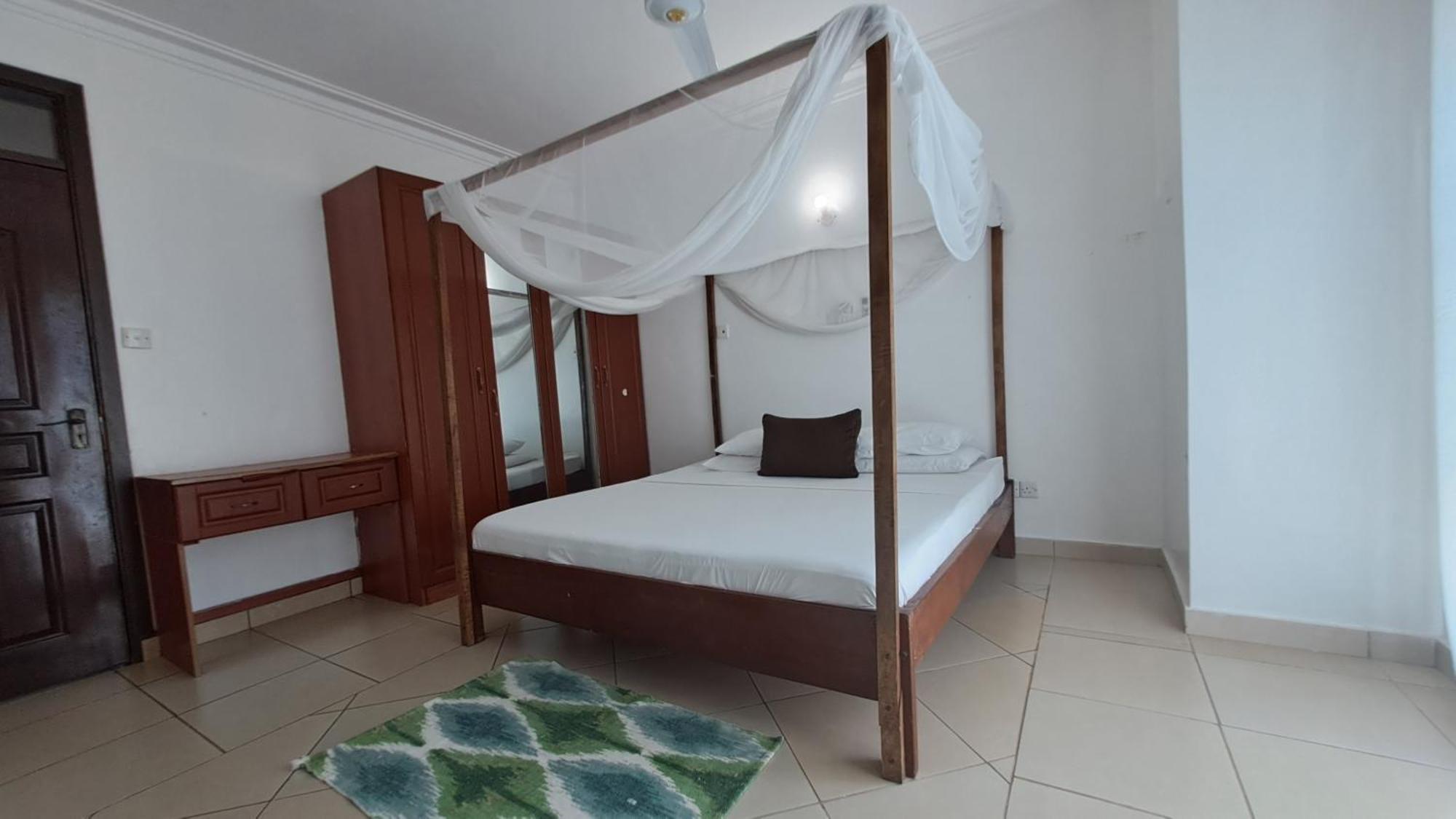 Ary Nyali - On 5th Avenue Homestay Mombasa